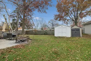 310 Oak St, North Aurora, IL 60542 - Photo 20