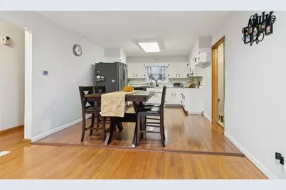 310 Oak Street, North Aurora, IL 60542 - Photo 6