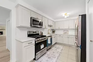 1403 Hampton Ln, Schaumburg, IL 60193 - Photo 8
