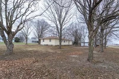 304 N Main Street, Mclean, IL 61754 - Photo 20