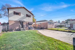 10322 S Central Park Ave, Chicago, IL 60655 - Photo 36