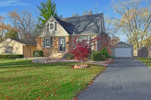 120 S Rohlwing Rd, Palatine, IL 60074 - Photo 2