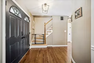 1718 S Ridge Dr, Arlington Heights, IL 60005 - Photo 2