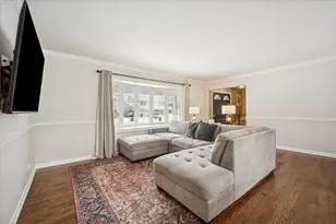 1718 S Ridge Dr, Arlington Heights, IL 60005 - Photo 4