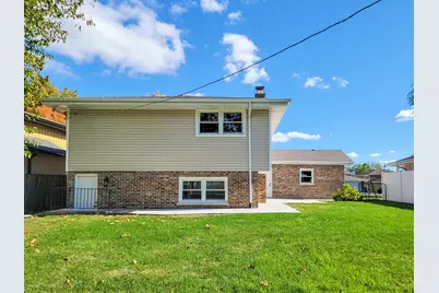 7716 Cronin Avenue, Justice, IL 60458 - Photo 6