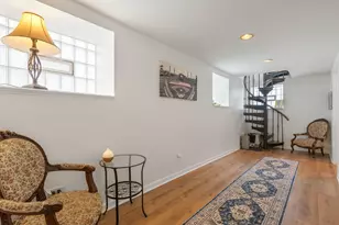 1417 W Arthur Ave, Chicago, IL 60626 - Photo 12