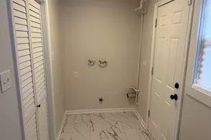 12613 S Bishop St, Calumet Park, IL 60827 - Photo 8