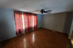 3073 Hotze Rd, Salem, IL 62881 - Photo 6