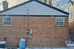 12343 S Lincoln St, Calumet Park, IL 60827 - Photo 4