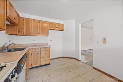 1851 Fox Run Drive #D4, Elk Grove Village, IL 60007 - Photo 12