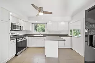 916 Grant St, Downers Grove, IL 60515 - Photo 10