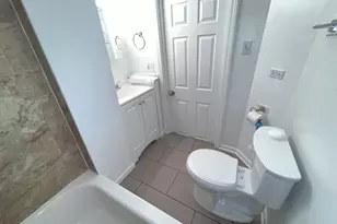 8919 S Muskegon Ave, Chicago, IL 60617 - Photo 24