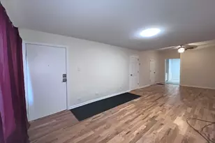 8919 S Muskegon Ave, Chicago, IL 60617 - Photo 10