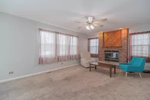 164 Forestview Ct, Aurora, IL 60502 - Photo 12