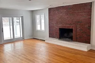 330 N East River Rd, Des Plaines, IL 60016 - Photo 2