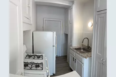 3302 Kenilworth Avenue #404, Berwyn, IL 60402 - Photo 4