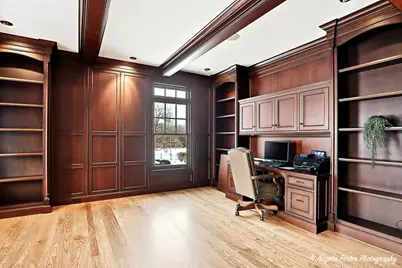 2810 Oak Ridge Road, Crystal Lake, IL 60012 - Photo 16