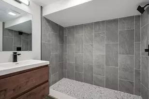 5141 W Dakin St, Chicago, IL 60641 - Photo 30