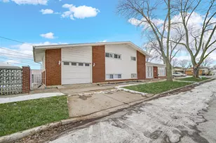 11601 S Laflin St, Chicago, IL 60643 - Photo 2