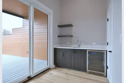 256 Addison Avenue N, Elmhurst, IL 60126 - Photo 12