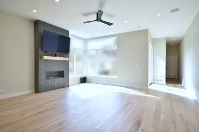 256 Addison Avenue N, Elmhurst, IL 60126 - Photo 6