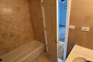 910 W Alleghany Dr, Arlington Heights, IL 60004 - Photo 6