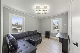 1364 Leslie Ln, Glendale Heights, IL 60139 - Photo 12