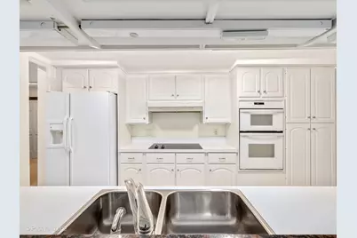 1401 Burr Oak Road #202B, Hinsdale, IL 60521 - Photo 22