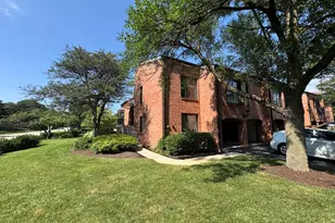19w286 Governors Trail, Oak Brook, IL 60523 - Photo 1