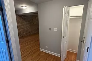 2340 W Granville Ave, Chicago, IL 60659 - Photo 8