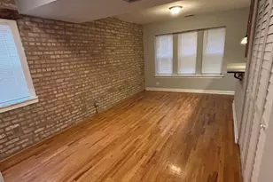 2340 W Granville Ave, Chicago, IL 60659 - Photo 6