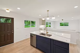 39161 N Holdridge Ave, Beach Park, IL 60099 - Photo 12