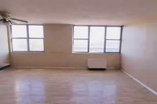 4300 W Ford City Dr, Chicago, IL 60652 - Photo 2