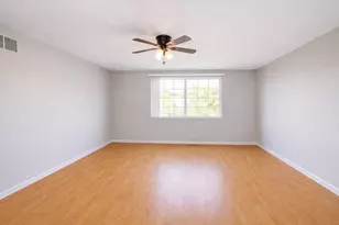 8416 Stratford Dr, Tinley Park, IL 60487 - Photo 4