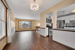 534 Cottonwood Cir, Bolingbrook, IL 60440 - Photo 6