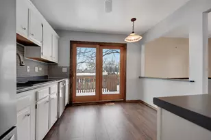 534 Cottonwood Cir, Bolingbrook, IL 60440 - Photo 8