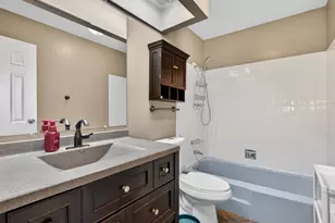 2419 59th St, Woodridge, IL 60517 - Photo 12