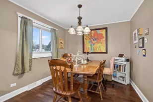 2419 59th St, Woodridge, IL 60517 - Photo 8