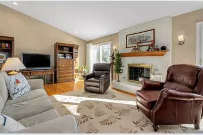 1961 Wexford Circle, Wheaton, IL 60189 - Photo 4