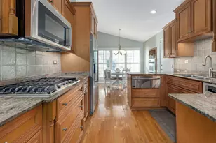 1961 Wexford Cir, Wheaton, IL 60189 - Photo 8