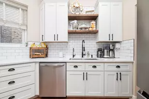 2839 N Burling St, Chicago, IL 60657 - Photo 12