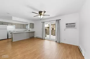 105 W Somonauk St, Yorkville, IL 60560 - Photo 6