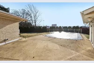 2019 E Avon Lane, Arlington Heights, IL 60004 - Photo 48