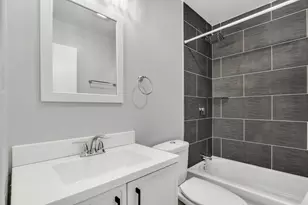 111 Windsor Dr, Vernon Hills, IL 60061 - Photo 24