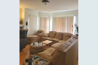 7731 S Cornell Avenue, Chicago, IL 60649 - Photo 2