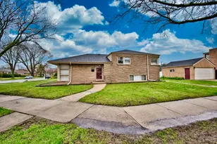 5200 Madison St, Skokie, IL 60077 - Photo 4