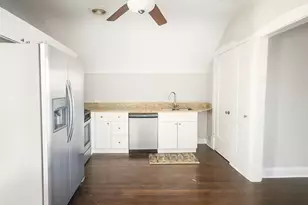 2839 N Newland Ave, Chicago, IL 60634 - Photo 8