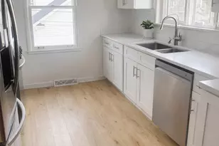 578 Ivy Ct, Lake Forest, IL 60045 - Photo 2