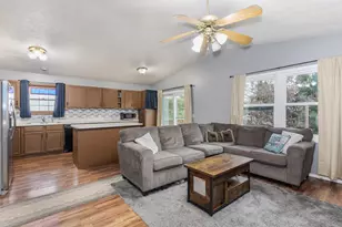 2713 Essington St, Bloomington, IL 61705 - Photo 14