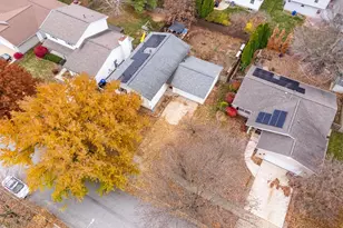 2713 Essington St, Bloomington, IL 61705 - Photo 34